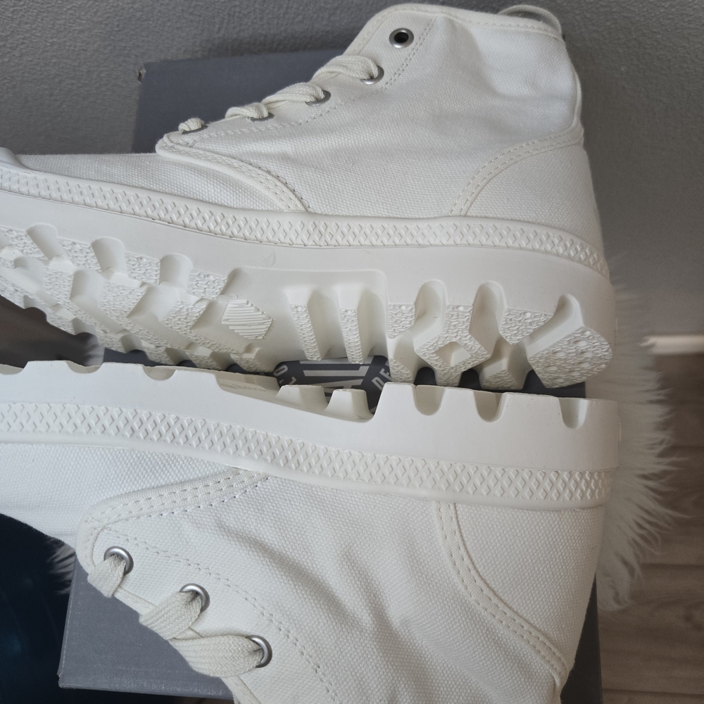 Palladium Womens Pampa White High-Top Sneakers Ret $140 - Picture 9 of 11